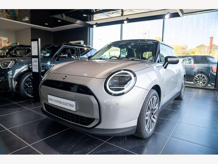 MINI Electric Cooper E 40.7kWh Classic Auto 3dr
