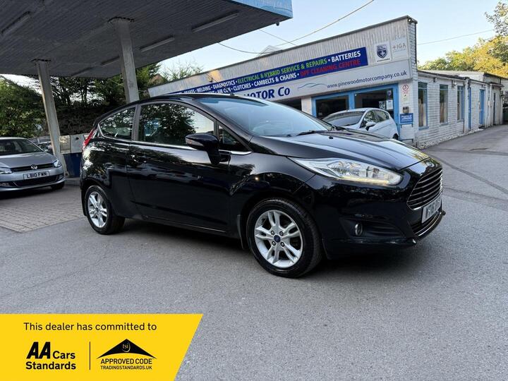Ford Fiesta 1.0T EcoBoost Zetec Euro 6 (s/s) 3dr Ford Fiesta 1.0T EcoBoost Zetec Euro 6 (s/s) 3dr