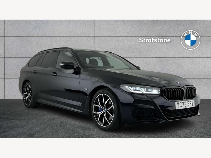 BMW 5 Series 2.0 530e 12kWh M Sport Touring Steptronic Euro 6 (s/s) 5dr BMW 5 Series 2.0 530e 12kWh M Sport Touring Steptronic Euro 6 (s/s) 5dr