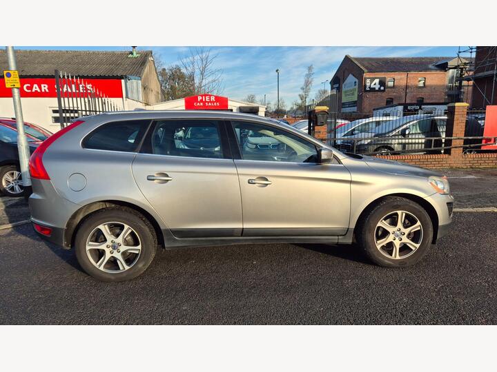 Volvo XC60 2.4 D5 SE Lux Geartronic AWD Euro 5 5dr