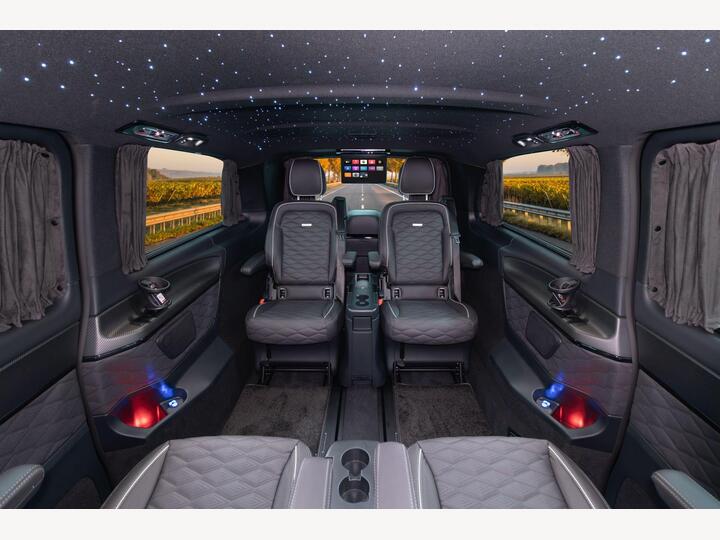 Mercedes-Benz V Class 2.0 V300d Premium G-Tronic+ Euro 6 (s/s) 5dr (8 Seat, Extra Long) Mercedes-Benz V Class 2.0 V300d Premium G-Tronic+ Euro 6 (s/s) 5dr (8 Seat, Extra Long)