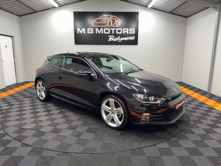 Volkswagen SCIROCCO 2.0 TDI BlueMotion Tech R-Line Euro 6 (s/s) 3dr Volkswagen SCIROCCO 2.0 TDI BlueMotion Tech R-Line Euro 6 (s/s) 3dr