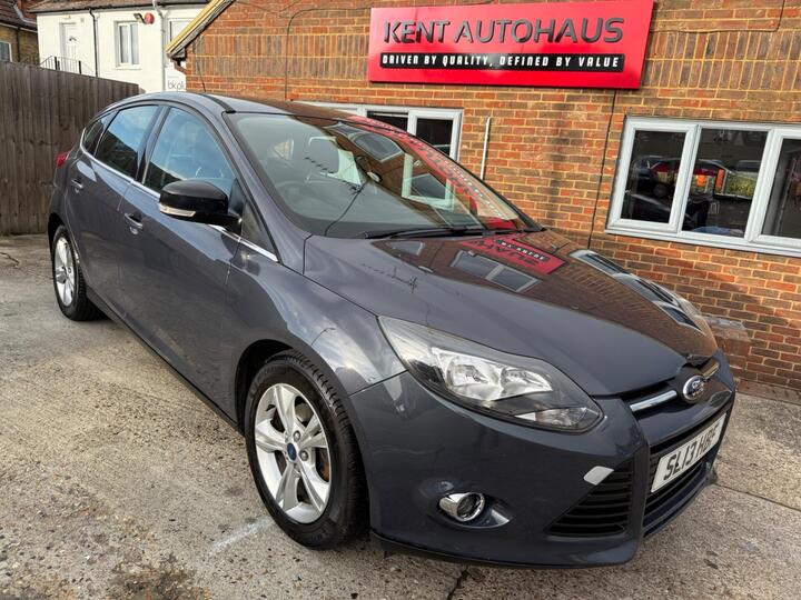Ford Focus 1.6 Zetec Powershift Euro 5 5dr