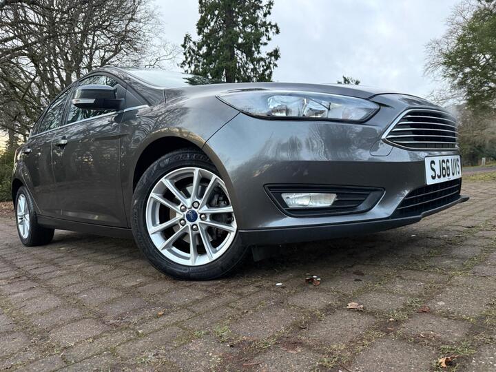 Ford Focus 1.0T EcoBoost Zetec Auto Euro 6 (s/s) 5dr