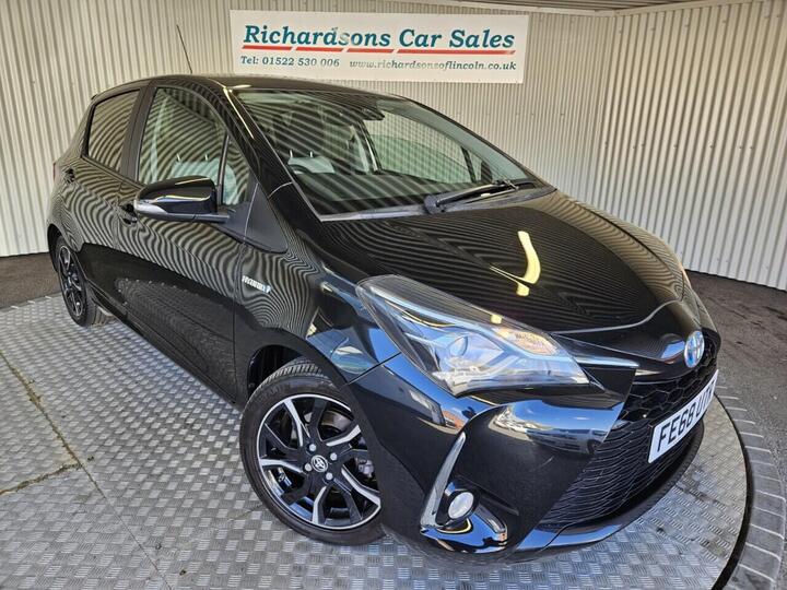 Toyota YARIS 1.5 VVT-h Design E-CVT Euro 6 (s/s) 5dr