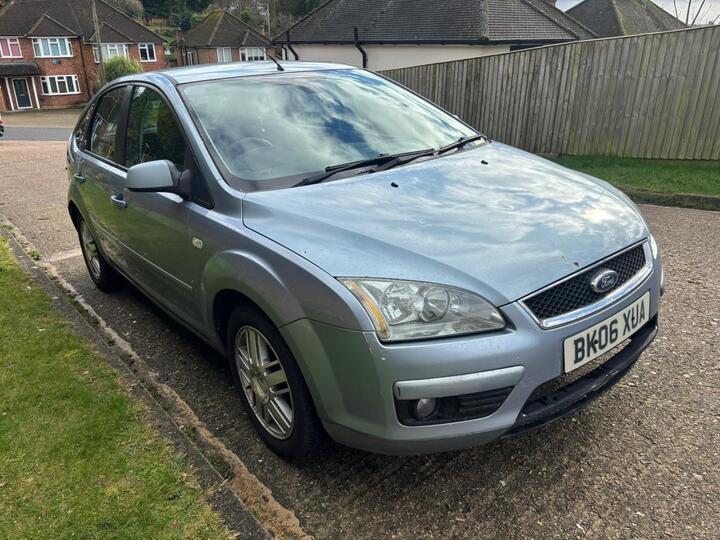 Ford Focus 1.6 Ghia 5dr