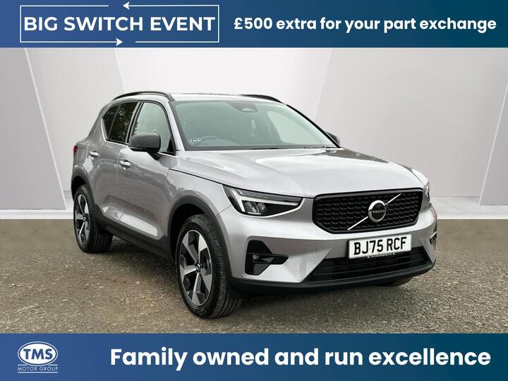 Volvo XC40 2.0 B3 MHEV Plus Dark DCT Auto Euro 6 (s/s) 5dr