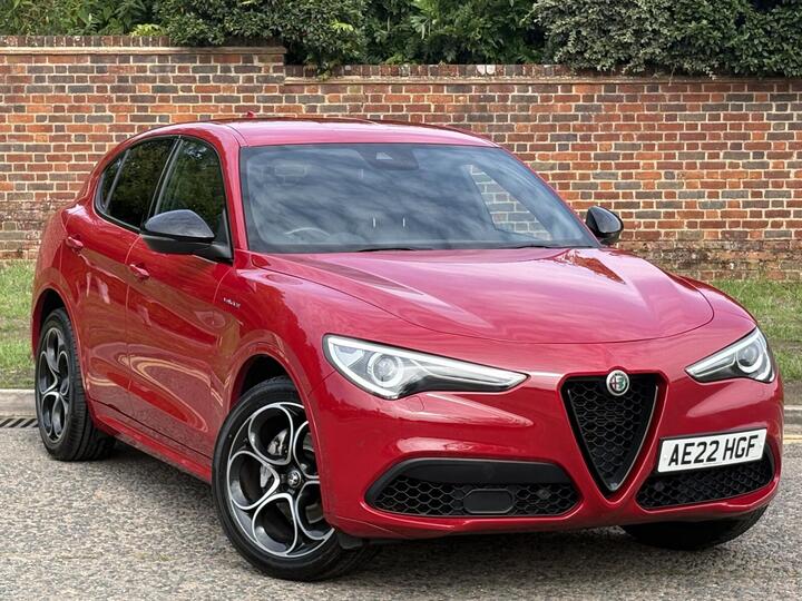 Alfa Romeo Stelvio 2.0T Veloce Auto Q4 AWD Euro 6 (s/s) 5dr Alfa Romeo Stelvio 2.0T Veloce Auto Q4 AWD Euro 6 (s/s) 5dr