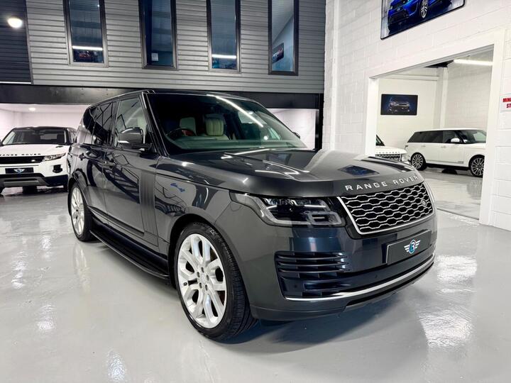 Land Rover RANGE ROVER 3.0 SD V6 Vogue Auto 4WD Euro 6 (s/s) 5dr Land Rover RANGE ROVER 3.0 SD V6 Vogue Auto 4WD Euro 6 (s/s) 5dr