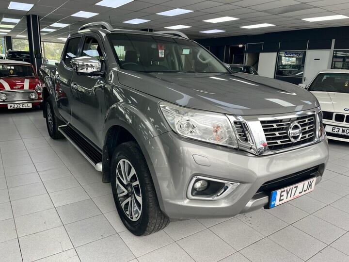 Nissan NAVARA 2.3 DCi Tekna Auto 4WD Euro 6 4dr Nissan NAVARA 2.3 DCi Tekna Auto 4WD Euro 6 4dr