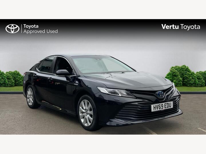 Toyota Camry 2.5 VVT-h Design CVT Euro 6 (s/s) 4dr