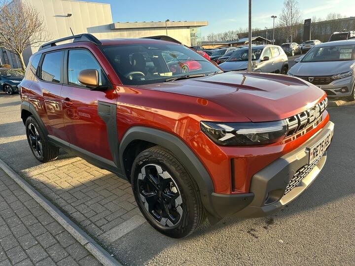 Dacia Duster 1.6 Hybrid EXTREME Auto Euro 6 (s/s) 5dr Dacia Duster 1.6 Hybrid EXTREME Auto Euro 6 (s/s) 5dr