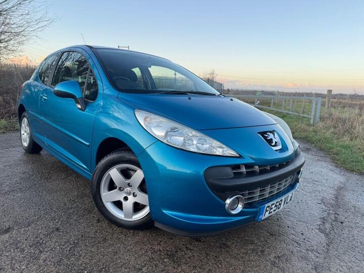 Peugeot 207 1.4 VTi Cielo 3dr