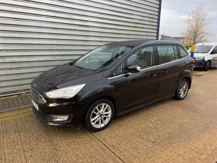 Ford Grand C-Max 1.5 TDCi Zetec Euro 6 (s/s) 5dr Ford Grand C-Max 1.5 TDCi Zetec Euro 6 (s/s) 5dr