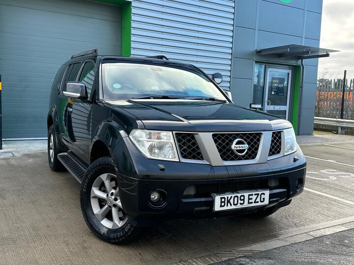 Nissan Pathfinder 2.5 TD Platinum 5dr Nissan Pathfinder 2.5 TD Platinum 5dr