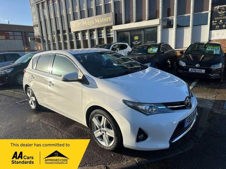 Toyota Auris 1.6 V-Matic Sport Euro 5 5dr Toyota Auris 1.6 V-Matic Sport Euro 5 5dr