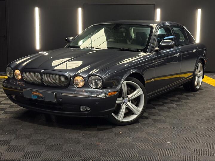 Jaguar XJR 4.2 V8 4dr