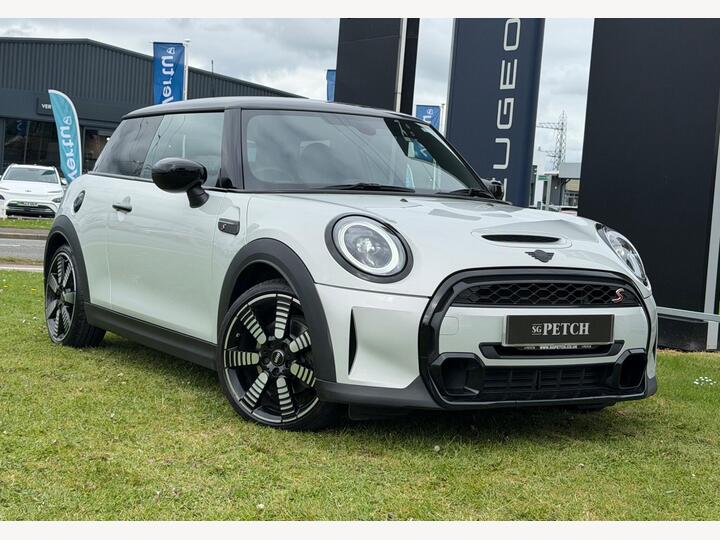 MINI Hatch 2.0 Cooper S Exclusive Steptronic Euro 6 (s/s) 3dr