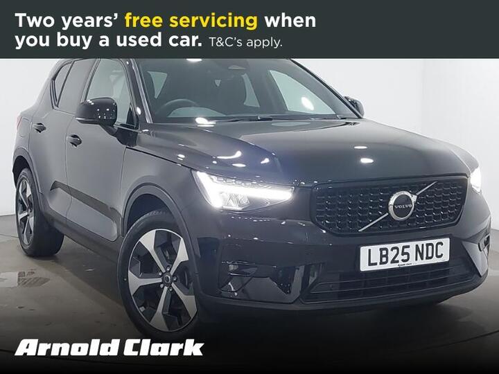 Volvo XC40 2.0 B4 MHEV Plus Dark DCT Auto Euro 6 (s/s) 5dr