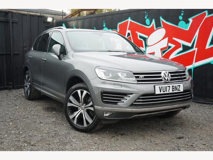 Volkswagen Touareg 3.0 TDI V6 BlueMotion Tech R-Line Tiptronic 4WD Euro 6 (s/s) 5dr Volkswagen Touareg 3.0 TDI V6 BlueMotion Tech R-Line Tiptronic 4WD Euro 6 (s/s) 5dr