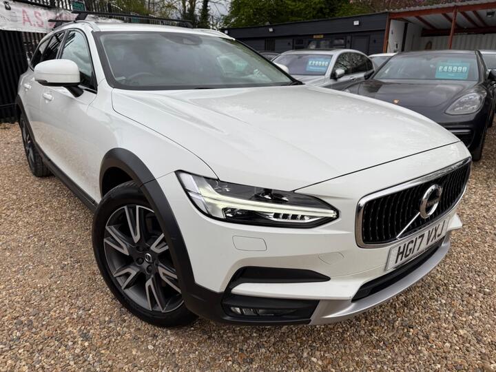 Volvo V90 Cross Country 2.0 T6 Pro Auto AWD Euro 6 (s/s) 5dr Volvo V90 Cross Country 2.0 T6 Pro Auto AWD Euro 6 (s/s) 5dr