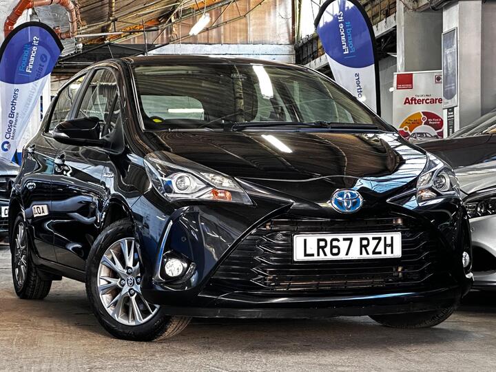 Toyota Yaris 1.5 VVT-h Icon Tech E-CVT Euro 6 (s/s) 5dr