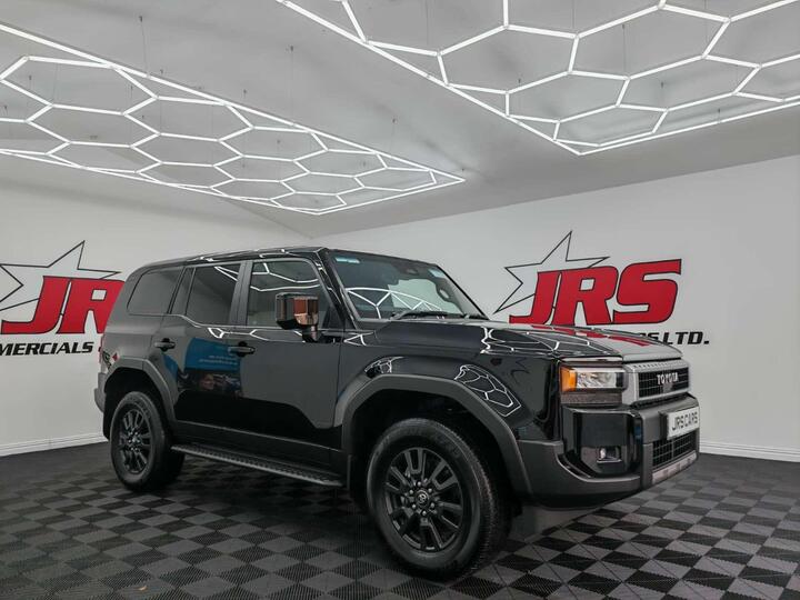 Toyota LAND CRUISER Commercial