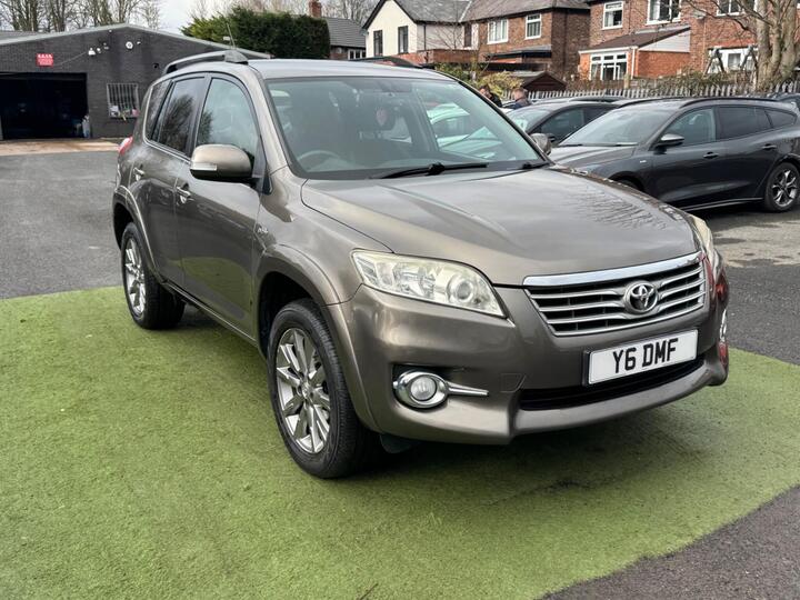 Toyota RAV4 2.2 D-CAT SR Auto 4WD Euro 5 5dr