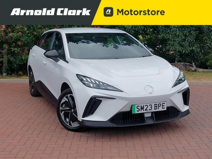 MG MG4 64kWh SE Long Range Auto 5dr