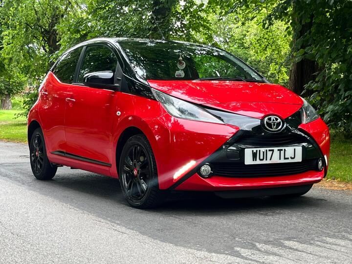 Toyota AYGO 1.0 VVT-i X-cite 4 Red Bi-Tone Euro 6 5dr