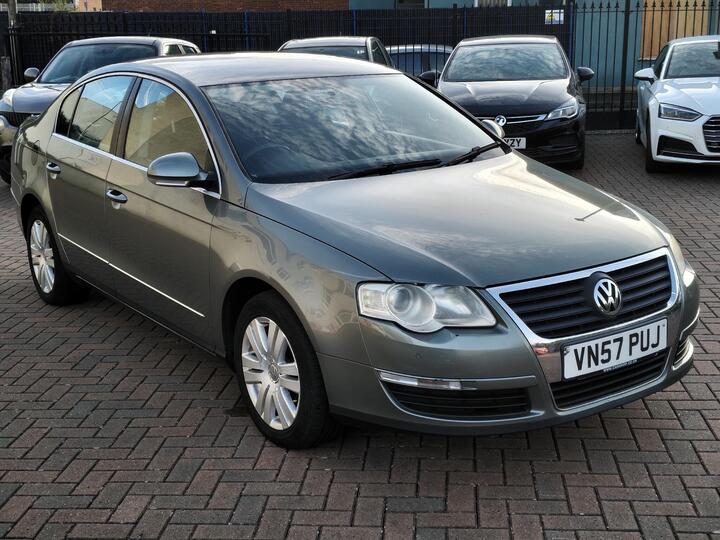 Volkswagen Passat 2.0 TDI SE Euro 4 4dr