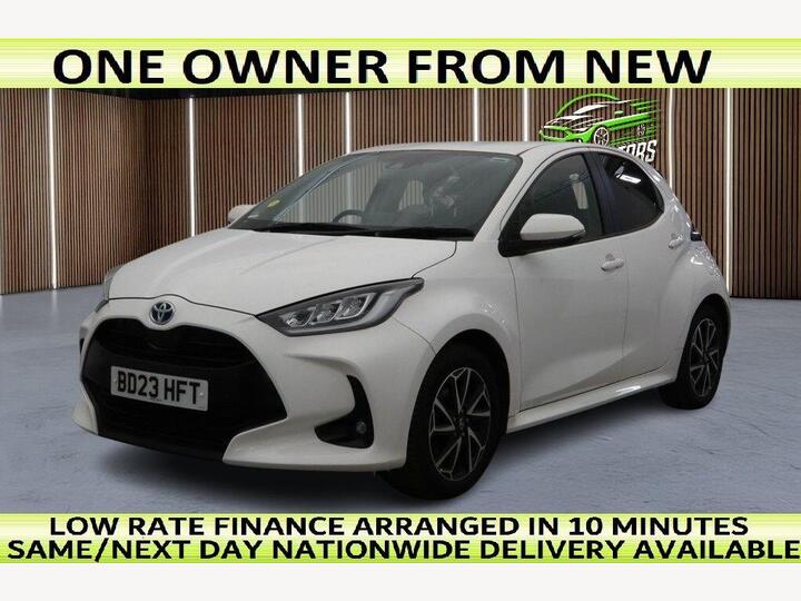 Toyota YARIS 1.5 VVT-h Design E-CVT Euro 6 (s/s) 5dr