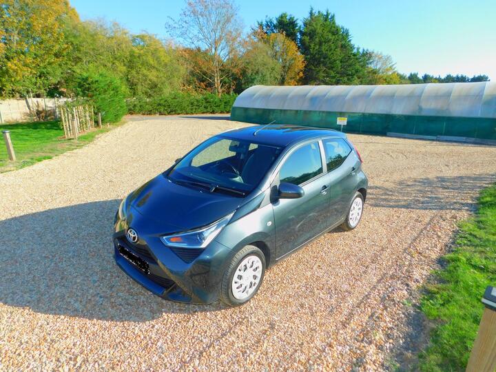 Toyota AYGO 1.0 VVT-i X-play Euro 6 5dr