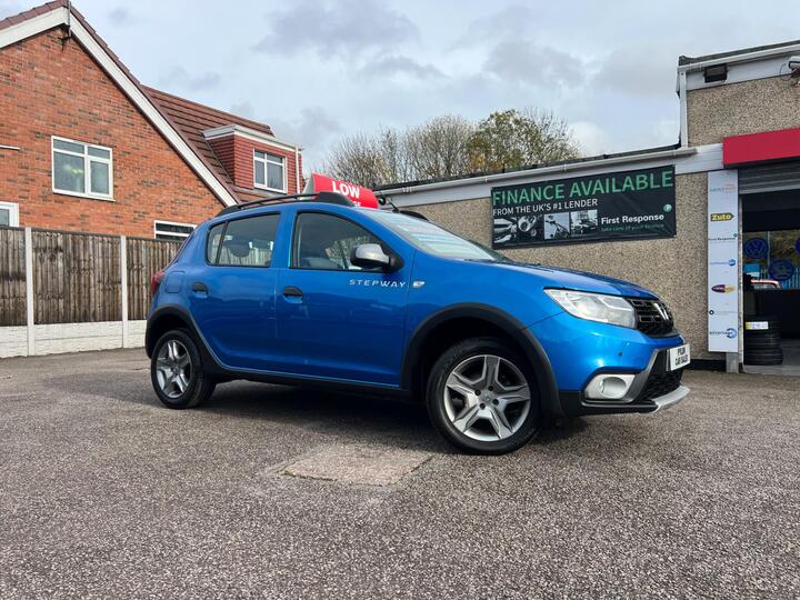 Dacia Sandero Stepway 0.9 TCe Laureate Euro 6 (s/s) 5dr Dacia Sandero Stepway 0.9 TCe Laureate Euro 6 (s/s) 5dr