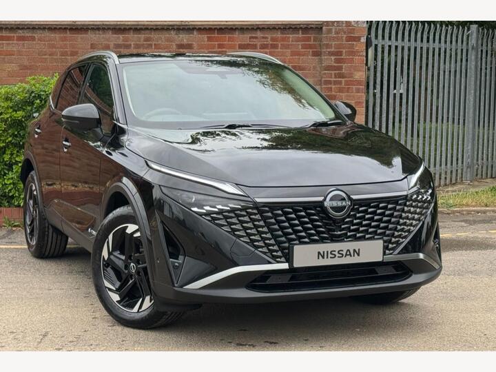 Nissan Qashqai N-Connecta E-Power 190 W/ Glass Roof Pack