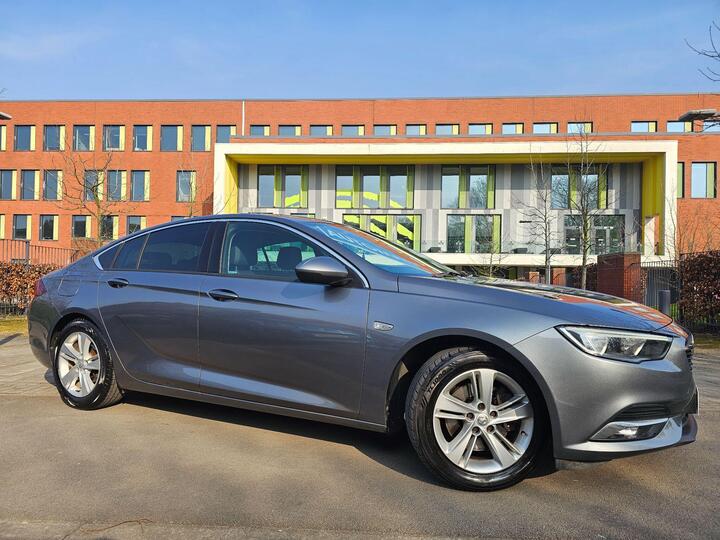 Vauxhall Insignia 1.6 Turbo D BlueInjection SRi Nav Grand Sport Euro 6 (s/s) 5dr Vauxhall Insignia 1.6 Turbo D BlueInjection SRi Nav Grand Sport Euro 6 (s/s) 5dr