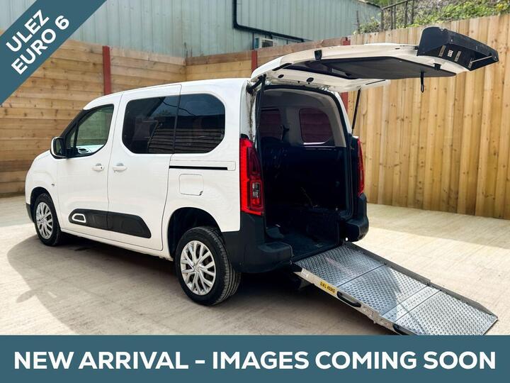 Citroen BERLINGO 1.5 BlueHDi Feel M MPV EAT Euro 6 (s/s) 5dr Citroen BERLINGO 1.5 BlueHDi Feel M MPV EAT Euro 6 (s/s) 5dr
