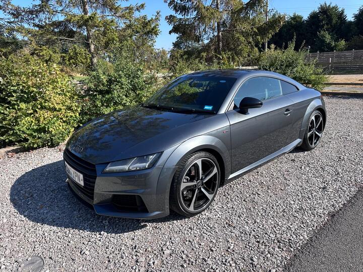 Audi TT 2.0 TDI Ultra Black Edition Euro 6 (s/s) 3dr