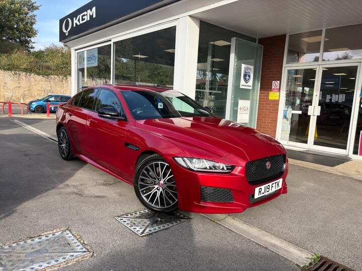 Jaguar XE 2.0d Landmark Auto Euro 6 (s/s) 4dr