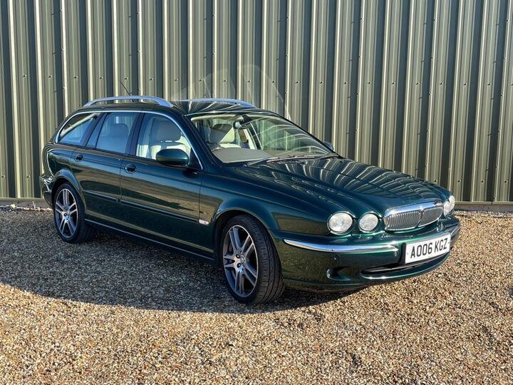 Jaguar X-Type 2.5 V6 SE (AWD) 5dr Jaguar X-Type 2.5 V6 SE (AWD) 5dr