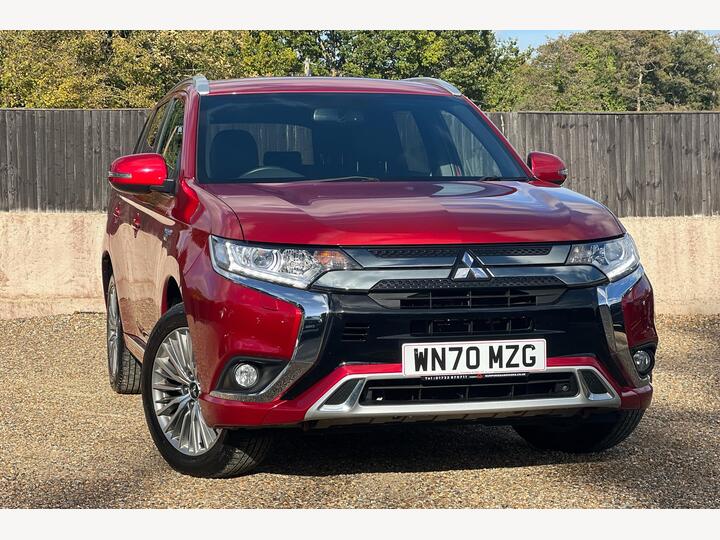 Mitsubishi Outlander 2.4h TwinMotor 13.8kWh Dynamic CVT 4WD Euro 6 (s/s) 5dr Mitsubishi Outlander 2.4h TwinMotor 13.8kWh Dynamic CVT 4WD Euro 6 (s/s) 5dr