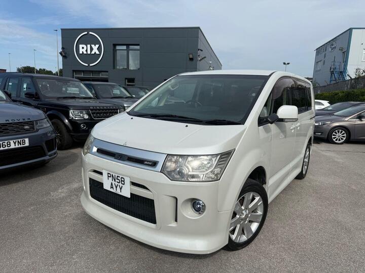 Mitsubishi DELICA Mitsubishi Delica 2.4L