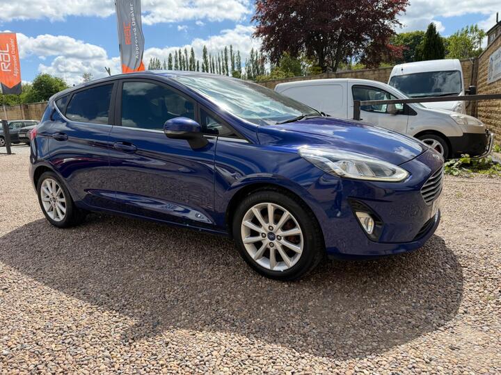 Ford Fiesta 1.0T EcoBoost Titanium Euro 6 (s/s) 5dr