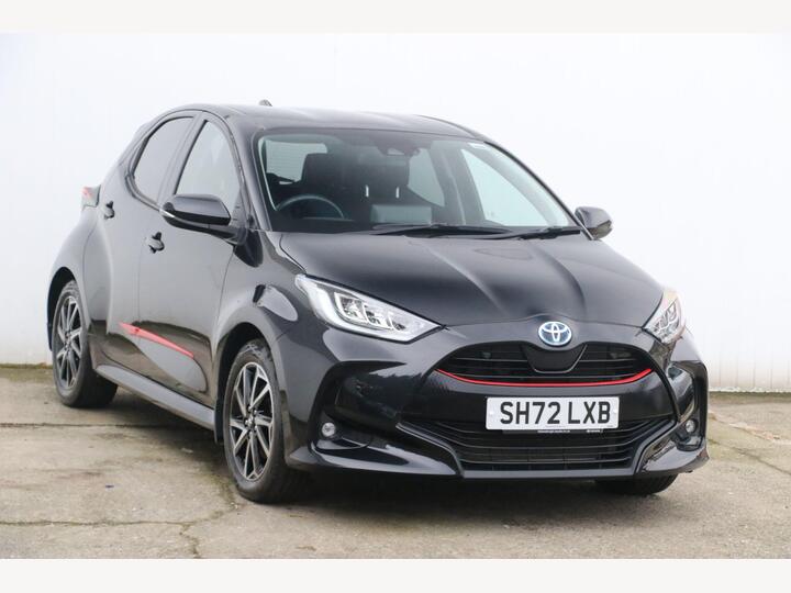 Toyota Yaris 1.5 VVT-h Design E-CVT Euro 6 (s/s) 5dr