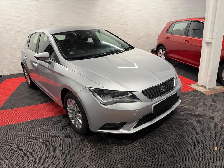 SEAT Leon 2.0 TDI CR SE Euro 5 (s/s) 5dr