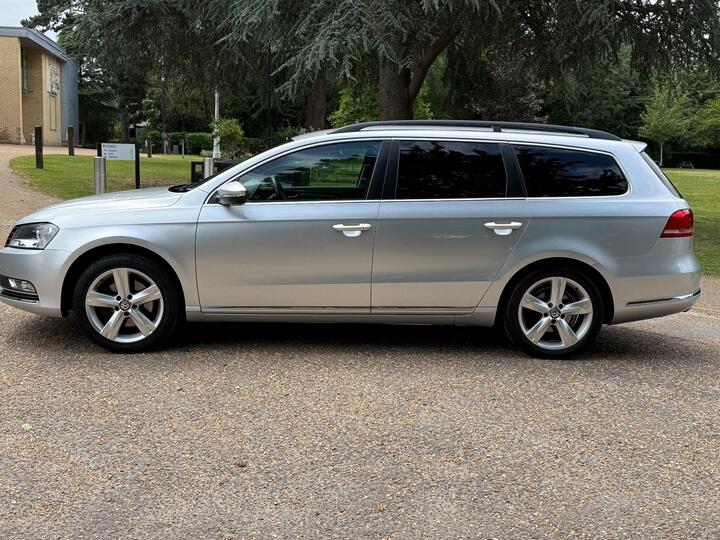 Volkswagen Passat 2.0 TDI BlueMotion Tech SE Euro 5 (s/s) 5dr
