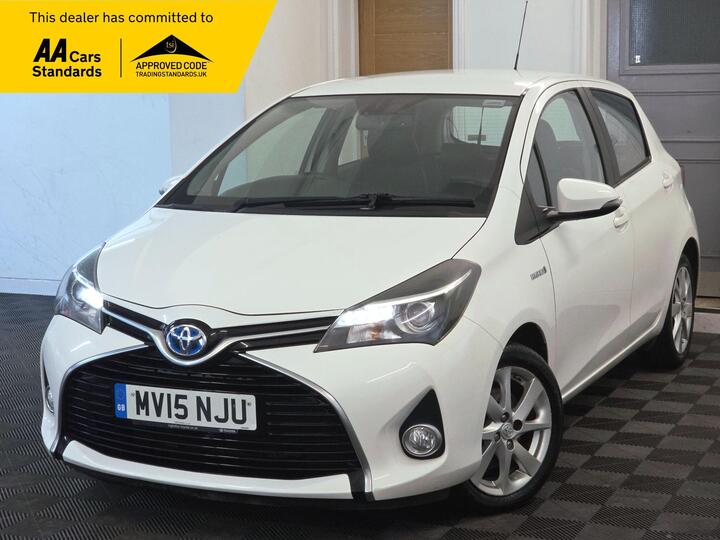 Toyota Yaris 1.5 VVT-h Excel E-CVT Euro 6 5dr (15in Alloy) Toyota Yaris 1.5 VVT-h Excel E-CVT Euro 6 5dr (15in Alloy)