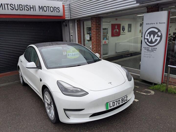 Tesla Model 3 (Dual Motor) Long Range Auto 4WDE 4dr Tesla Model 3 (Dual Motor) Long Range Auto 4WDE 4dr