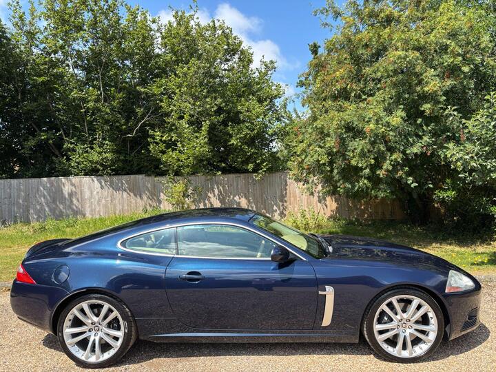 Jaguar XKR 4.2 V8 Auto Euro 4 2dr
