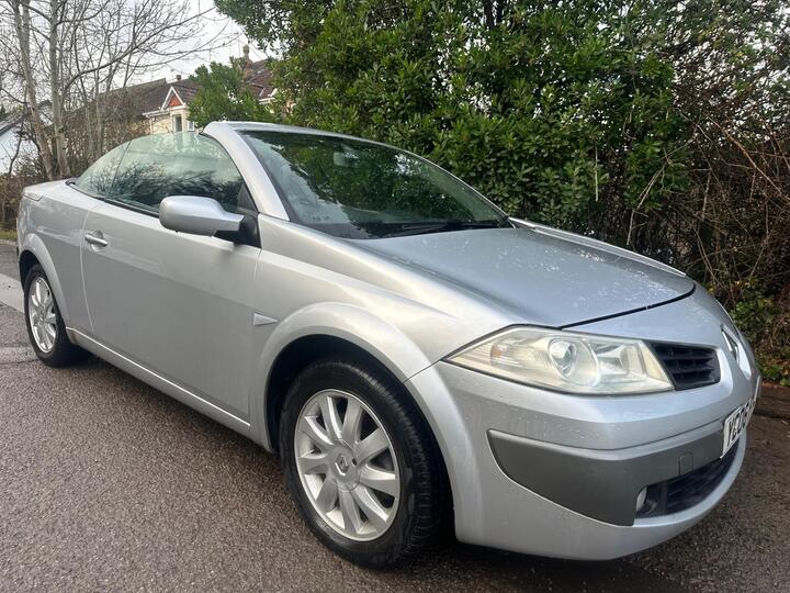 Renault Megane 1.9 DCi FAP Dynamique 2dr